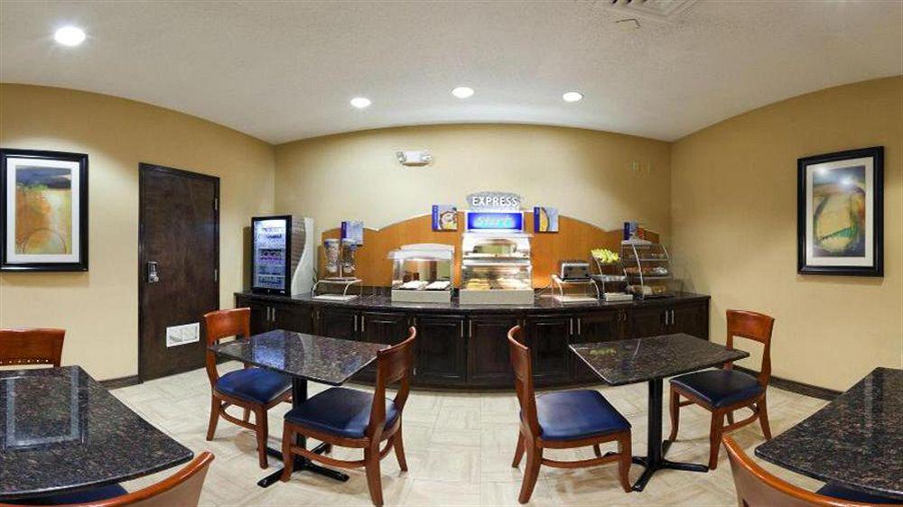 Country Inn & Suites By Radisson Benton Harbor-St Joseph Mi Exterior foto