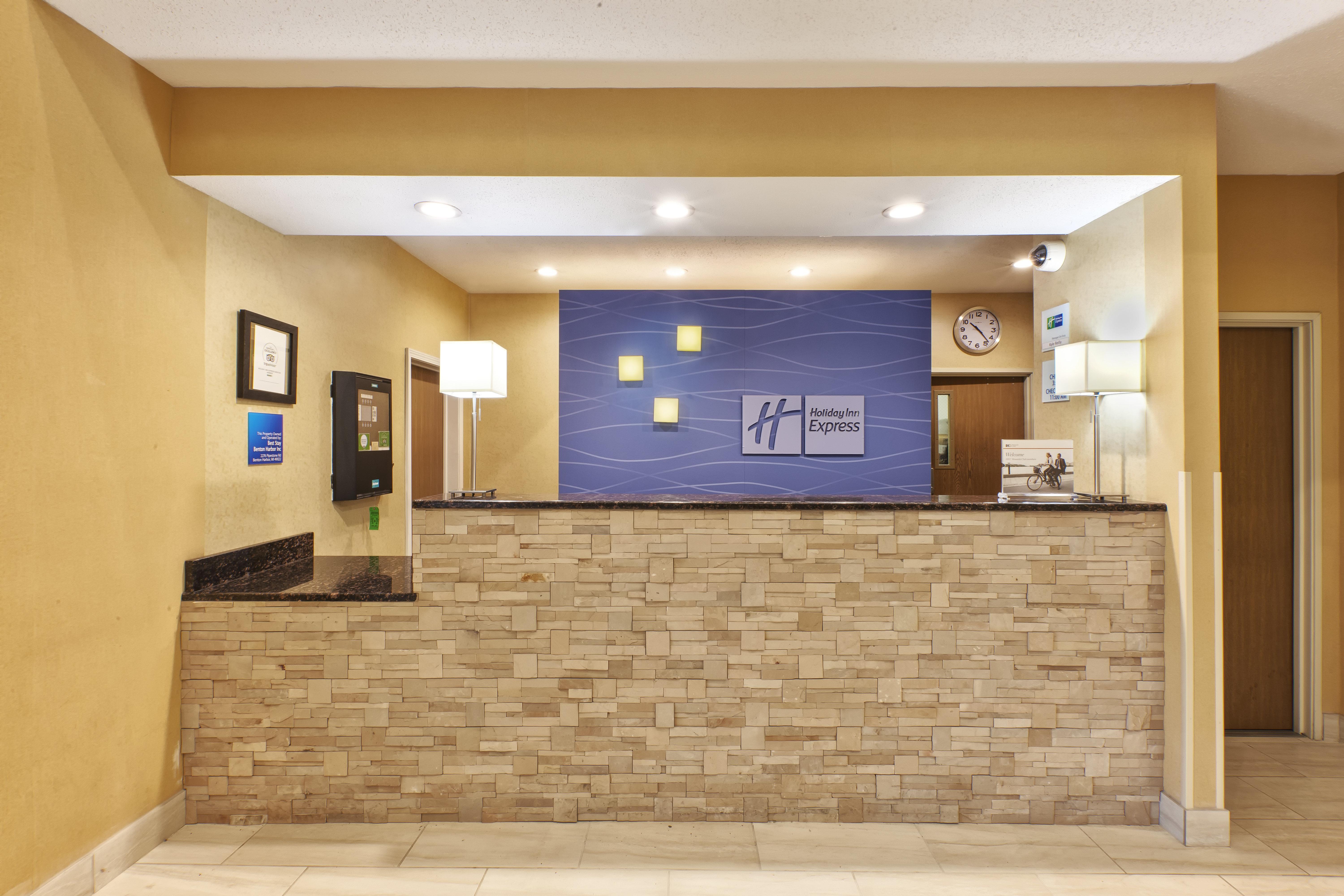 Country Inn & Suites By Radisson Benton Harbor-St Joseph Mi Exterior foto